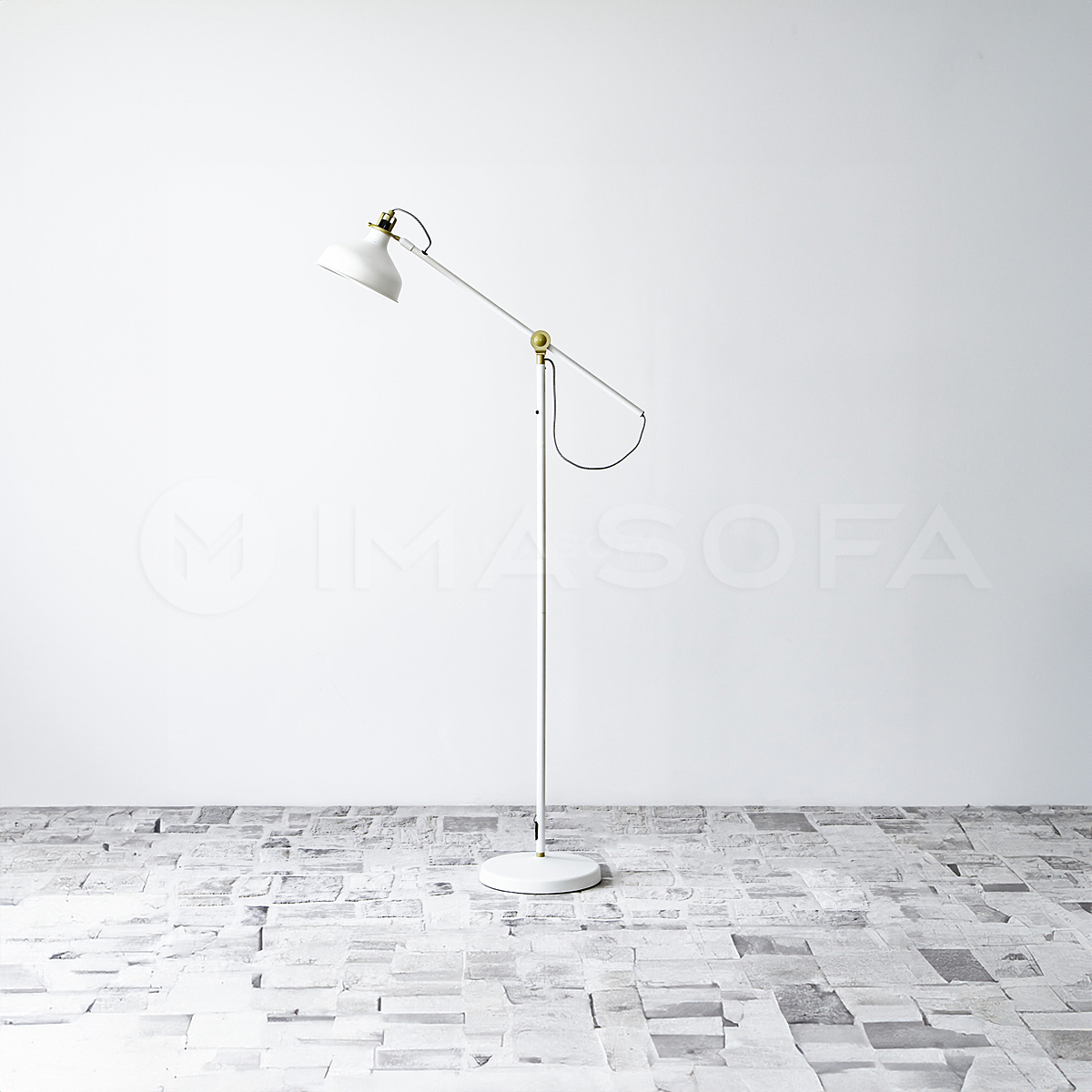 Đèn Ranarp màu kem sáng